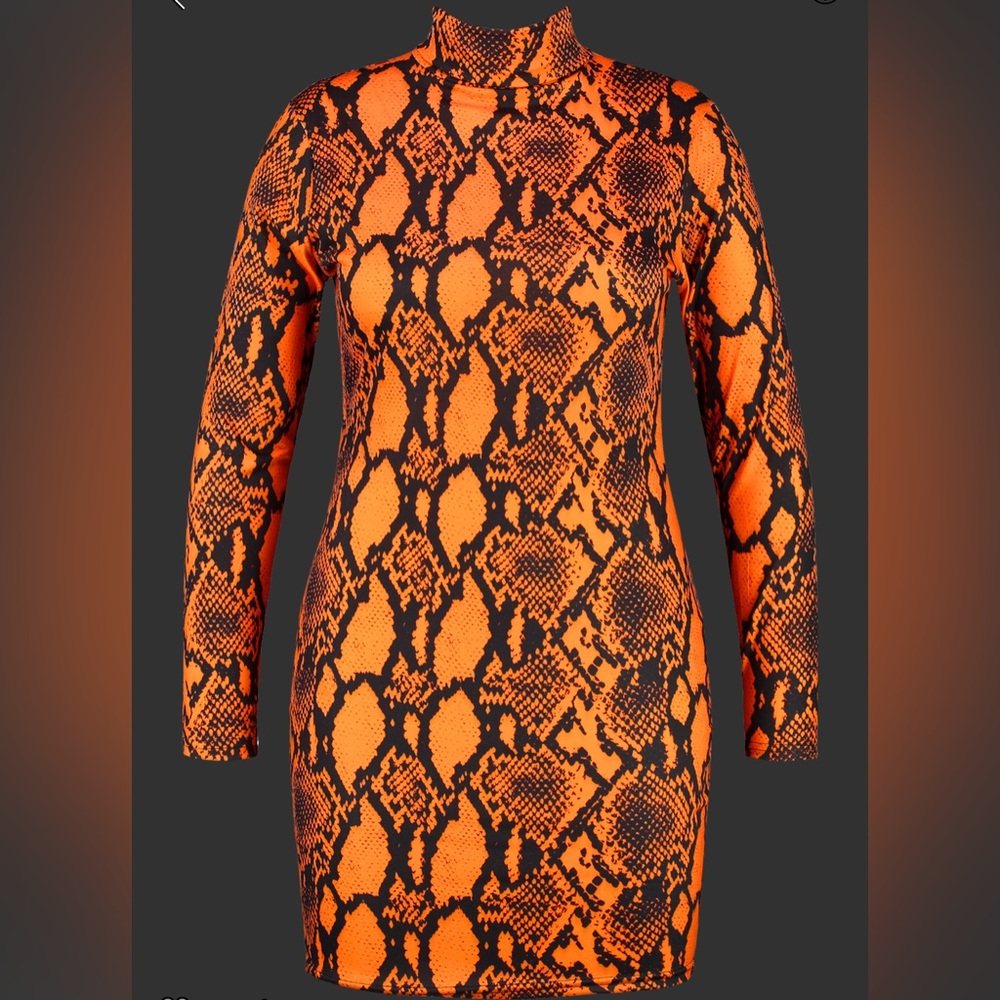 BOOHOO PLUS SIZE ORANGE SNAKE TURTLE NECK BODYCON DRESS - Picture 3 of 4